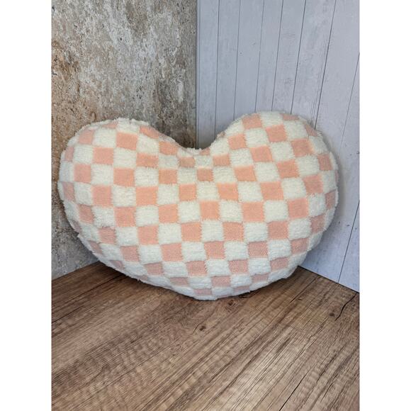 Heart Pillow Pink White Checkered Pillow Home Decor Boho Feminine Home NEW - Picture 5 of 9
